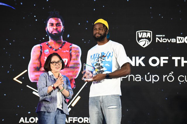 HLV Hanoi Buffaloes muốn có đồng MVP VBA 2022 - Ảnh 2. HLV Hanoi Buffaloes muốn có đồng MVP VBA 2022 - Ảnh 2.