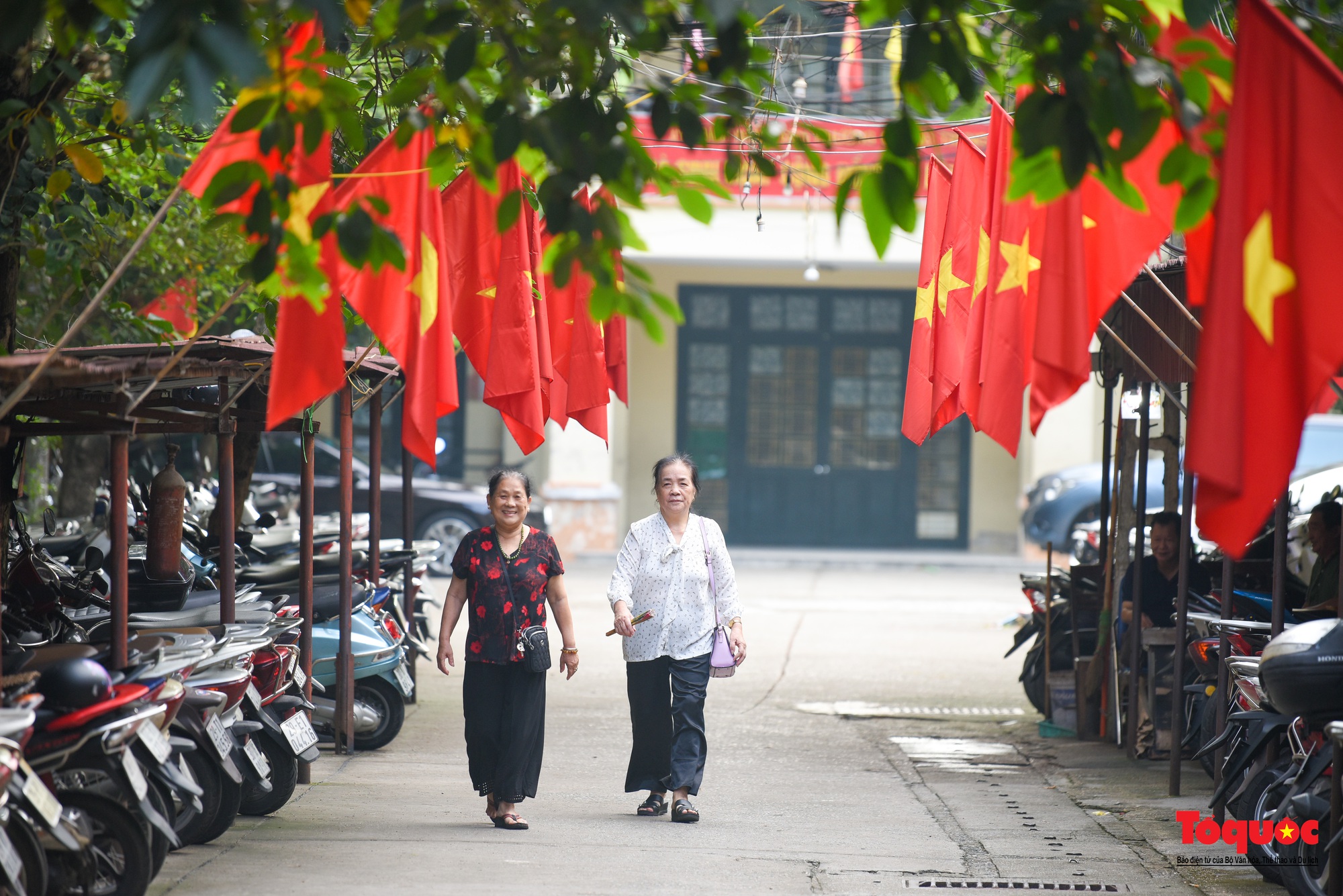 Hà Nội thanh bình ngày Tết Độc lập - Ảnh 3.