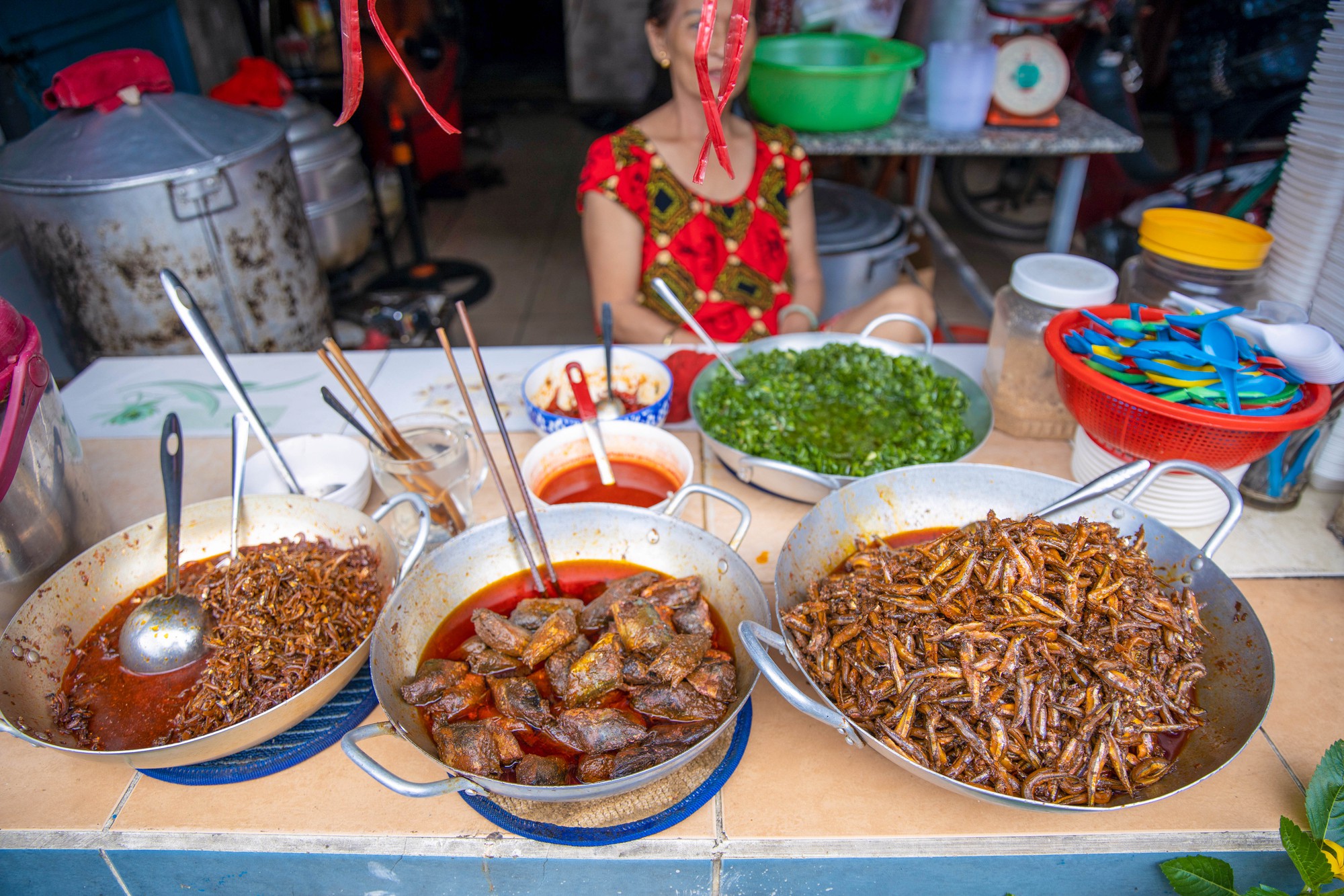 Xôi cá - công thức &quot;kết đôi&quot; hoàn hảo mà người Nha Trang se duyên, là đặc sản trong lòng dân bản địa chứ không phải bánh canh hay bún cá - Ảnh 12.