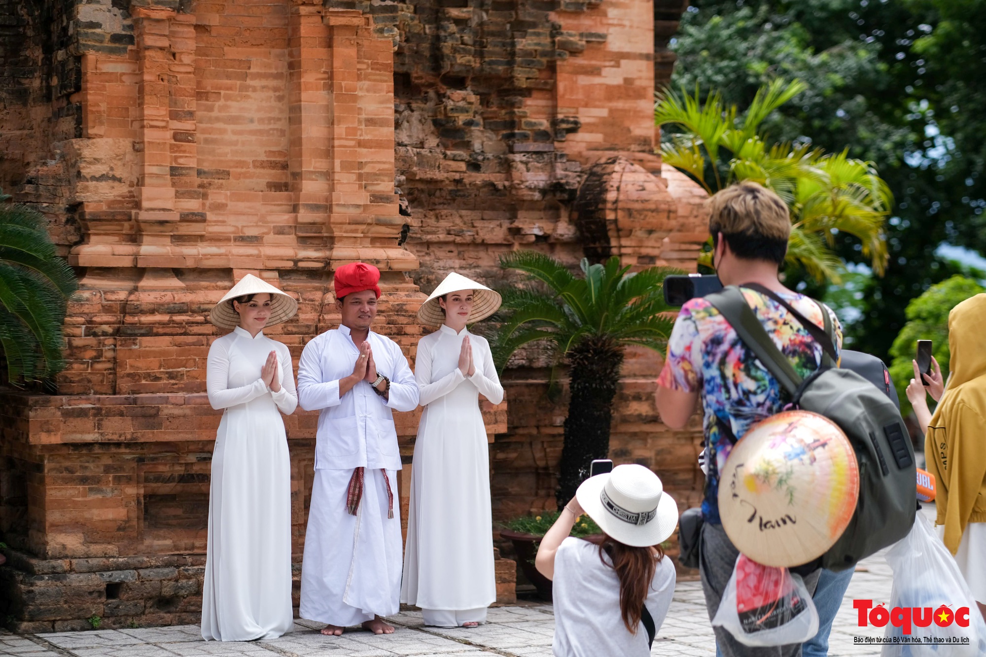 Tháp bà Ponagar: Kiệt tác kiến trúc của người Chăm - Ảnh 18.