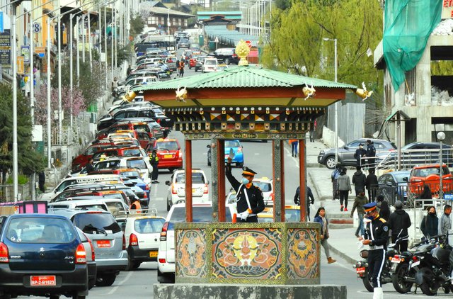 Bhutan có thực sự là “vương quốc hạnh phúc nhất thế giới”? Những hình ảnh thường nhật này có thể là câu trả lời  - Ảnh 13.