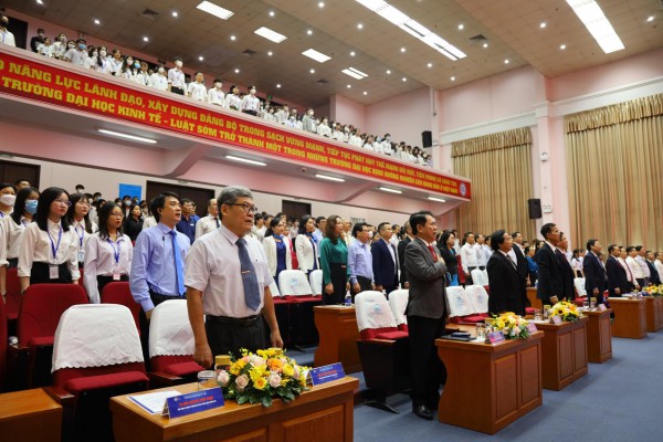 Chủ tịch UBND TP.HCM nói về việc học ĐH để ‘tự tin có sự nghiệp thành công’