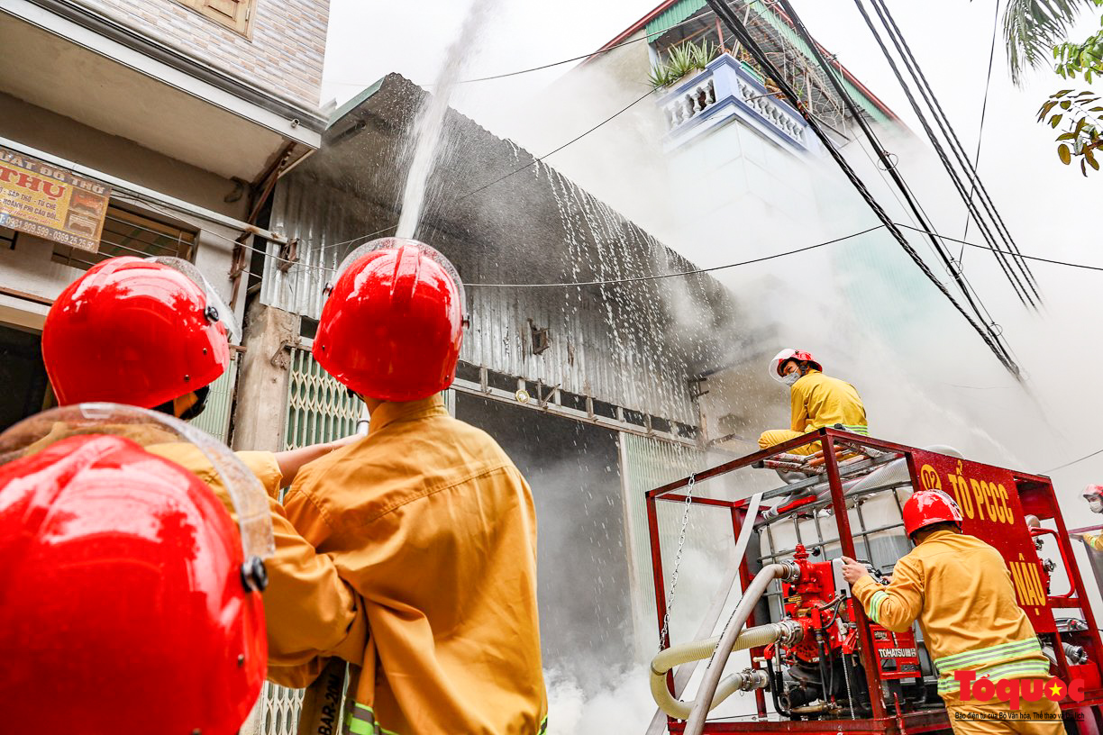 Hà Nội: Mô hình xe ba gác PCCC len lỏi ngõ nhỏ dập tắt đám cháy ở làng nghề  - Ảnh 11.