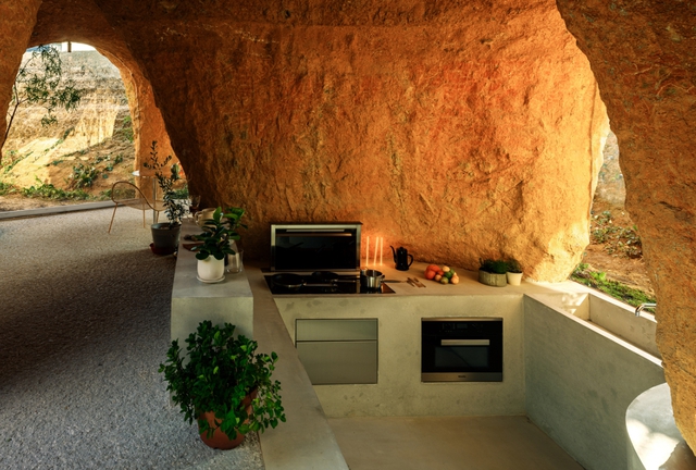 Ngôi nhà "trong lòng đất" có 1 không 2 tại nước Nhật: Tận hưởng cuộc sống khác biệt - Ảnh 7.