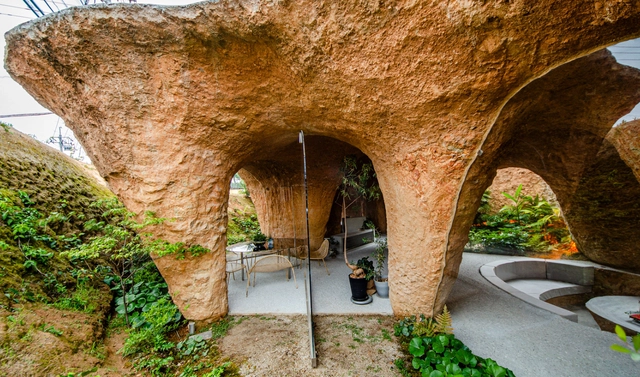 Ngôi nhà "trong lòng đất" có 1 không 2 tại nước Nhật: Tận hưởng cuộc sống khác biệt - Ảnh 5.