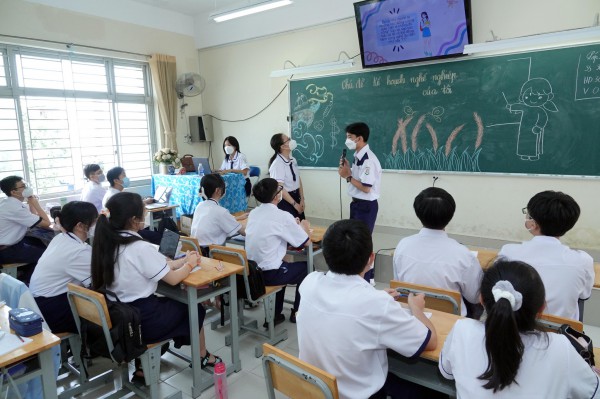 Chương trình mới ở lớp 10: Thầy trò lúng túng thay đổi cách tiếp cận