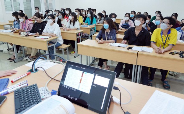 Vì sao sinh viên ‘chật vật’ với chuẩn tiếng Anh đầu ra?