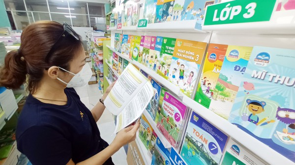 Để sách giáo khoa đọng trong lòng người Để sách giáo khoa đọng trong lòng người