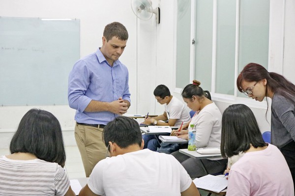 Tin tức giáo dục đặc biệt 4.10: Giáo viên nói gì khi dạy sử chương trình mới? Tin tức giáo dục đặc biệt 4.10: Giáo viên nói gì khi dạy sử chương trình mới?