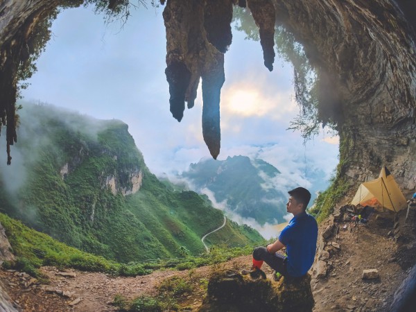 Cắm trại trên vách đá 