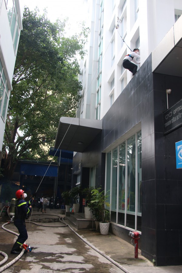 TP.HCM: Q.10 tổ chức diễn tập phòng cháy chữa cháy và cứu nạn cứu hộ