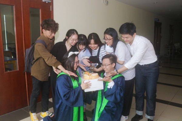 Nữ sinh thủ khoa kỹ thuật phần mềm ‘vượt bão’ định kiến giới