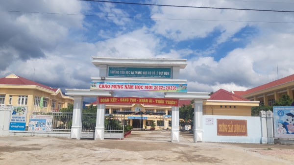 Phụ huynh tố nhà trường lạm thu, trường giải thích đóng góp tự nguyện