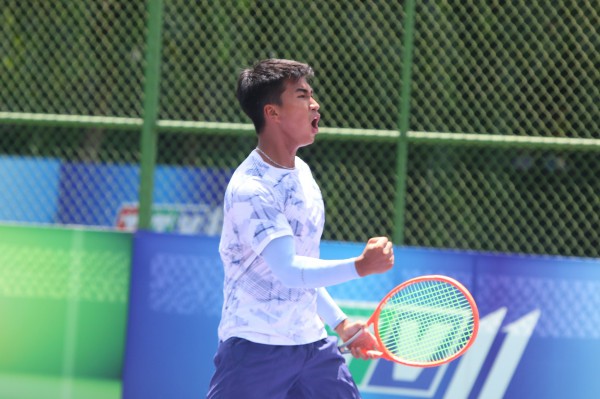 Lý Hoàng Nam thần tốc vào tứ kết quần vợt nhà nghề Tây Ninh