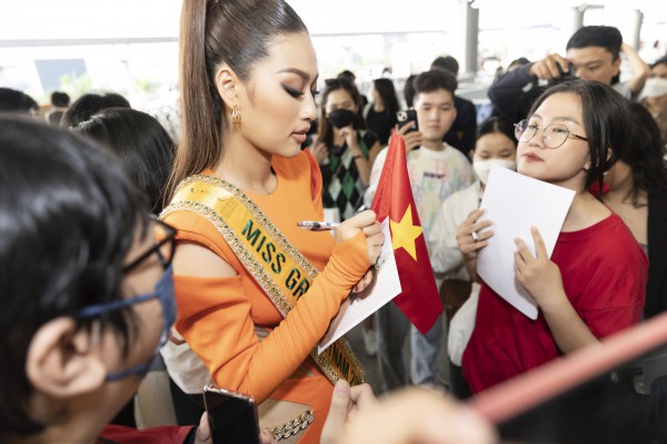 Đoàn Thiên Ân lên đường đến Indonesia thi Hoa hậu Hòa bình Quốc tế 2022