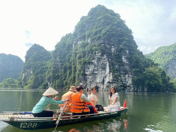 Một ngày rong chơi ở kỳ quan thế giới Tràng An