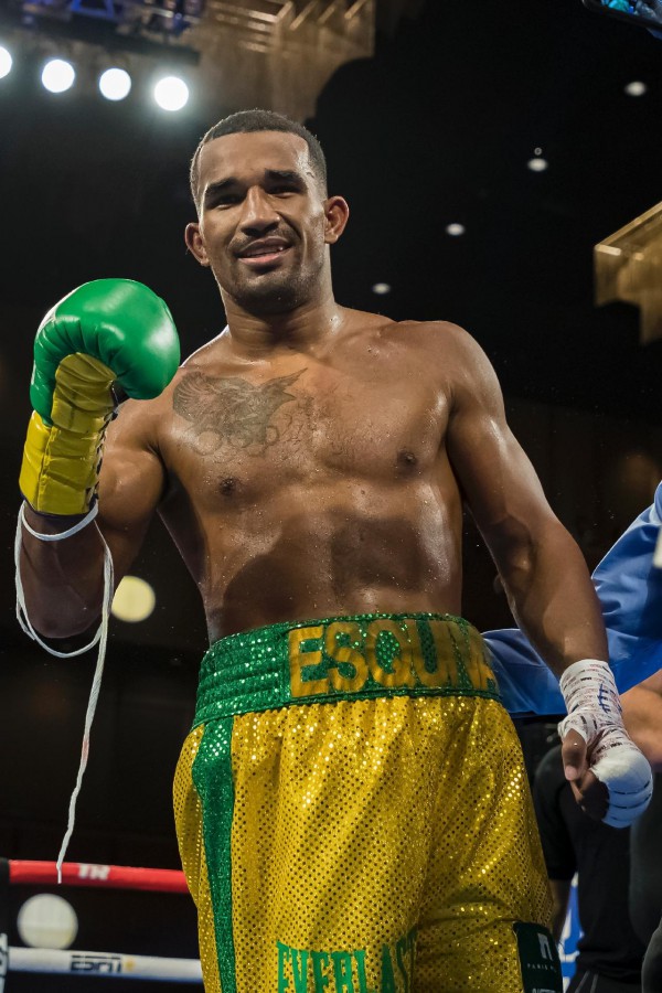 Võ sĩ Đinh Hồng Quân so tài ‘cỗ máy knock-out’ của quyền anh thế giới