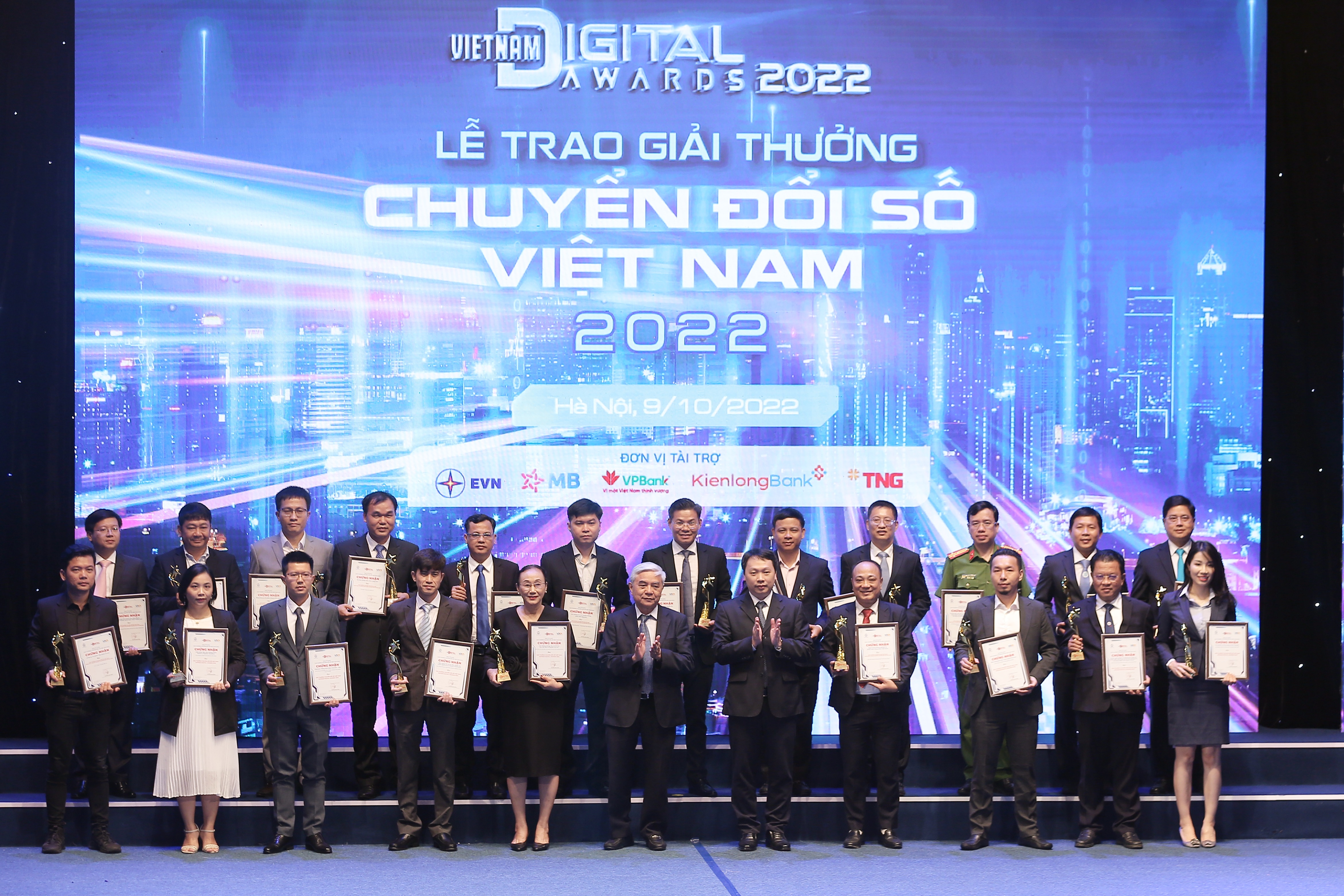 VDA 2022: Vinh danh 49 tổ chức, doanh nghiệp và sản phẩm, giải pháp chuyển đổi số Việt Nam VDA 2022: Vinh danh 49 tổ chức, doanh nghiệp và sản phẩm, giải pháp chuyển đổi số Việt Nam