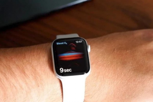 Sự khác biệt giữa 2 dòng Apple Watch SE 2 và Apple Watch Series 8