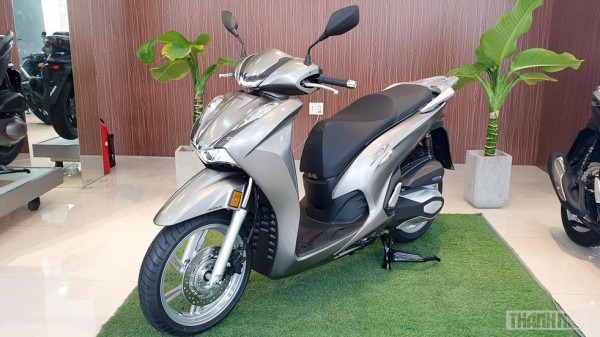 Đội giá bán hơn 20 triệu đồng Honda SH150i vẫn hút khách hơn SH350i