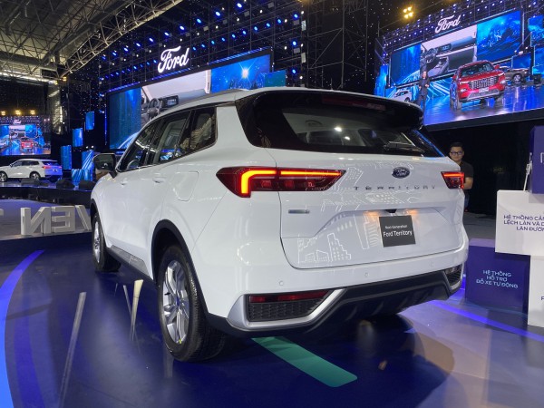 Ford Territory đối đầu Hyundai Tucson, giá từ 822 triệu đồng tại Việt Nam Ford Territory đối đầu Hyundai Tucson, giá từ 822 triệu đồng tại Việt Nam