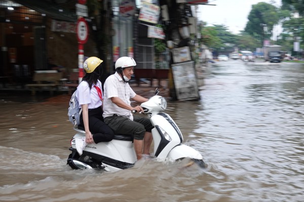 Triều cường dâng cao, học sinh Cần Thơ tự học tại nhà từ ngày 11 - 13.10 Triều cường dâng cao, học sinh Cần Thơ tự học tại nhà từ ngày 11 - 13.10