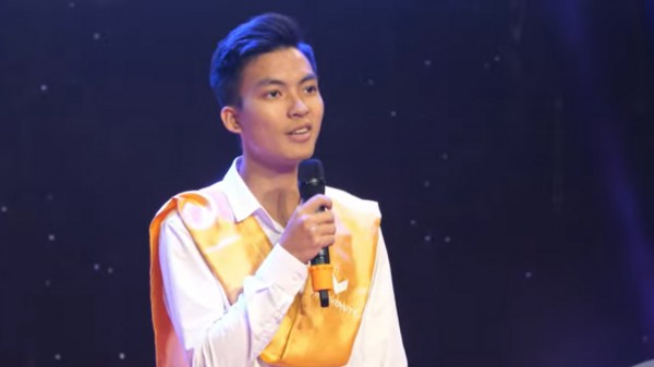 Trường ĐH của tỉ phú Phạm Nhật Vượng thôi thúc sinh viên Trường ĐH của tỉ phú Phạm Nhật Vượng thôi thúc sinh viên