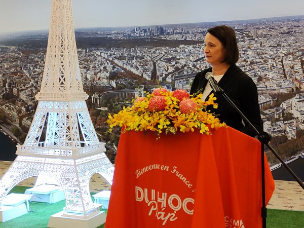 Cơ hội du học Pháp bằng tiếng Anh