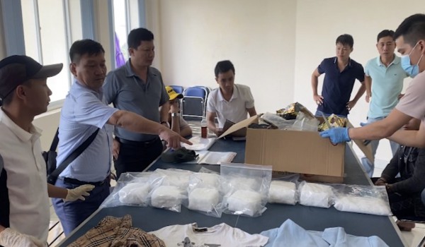 Vận chuyển 30 kg ma túy từ Quảng Trị vào TP.HCM với giá 100 triệu đồng