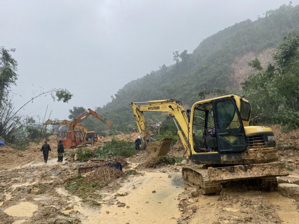 Quảng Ngãi: Tan hoang sạt lở núi ở thủy điện Kà Tinh, 1 kỹ sư mất tích