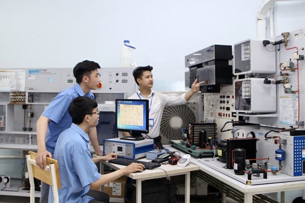 Ngành nào học phí khoảng 1 triệu đồng/tháng mà thu nhập chục triệu đến vài chục triệu?