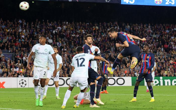 Chia điểm kịch tính trước Inter, Barcelona đối diện nguy cơ bị loại ở Champions League