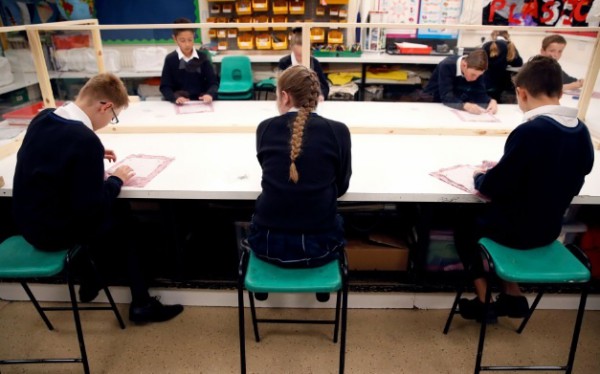 Thiếu kinh phí, trường học ở Anh dựa vào quỹ phụ huynh