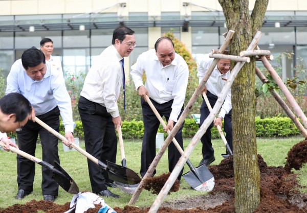 Chủ tịch nước Nguyễn Xuân Phúc: Chủ tịch nước Nguyễn Xuân Phúc: