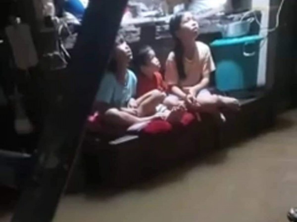 Thừa Thiên - Huế: Ngập lụt diện rộng, nước vẫn chưa có dấu hiệu hạ