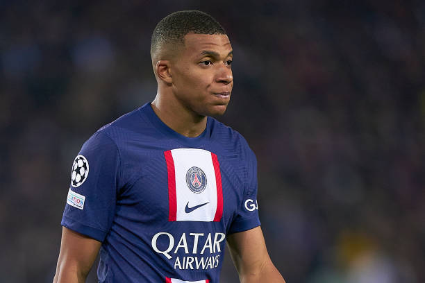 Mâu thuẫn giữa Kylian Mbappe và PSG tiếp tục trầm trọng