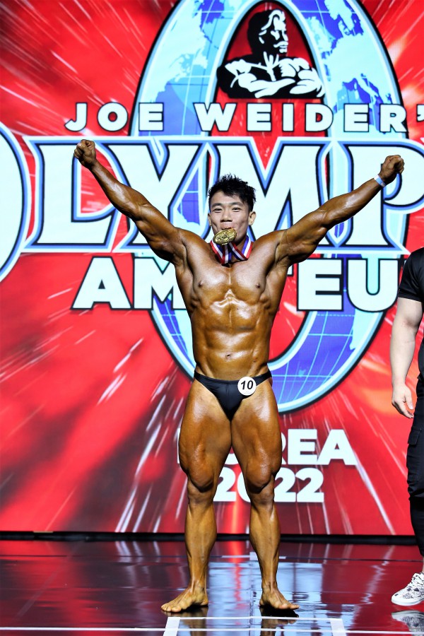 Nguyễn Trọng Nhân: Từ tiếp viên hàng không đến HCV thể hình IFBB tại Hàn Quốc