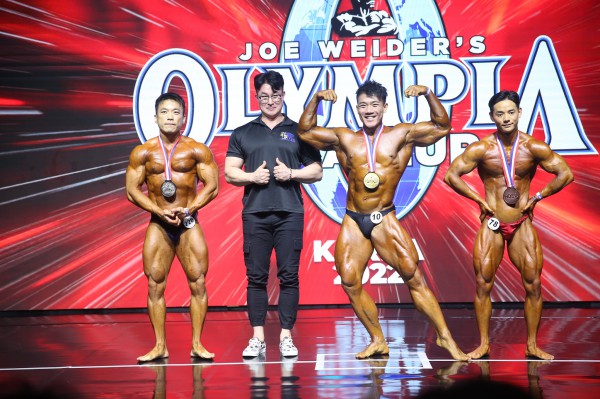 Nguyễn Trọng Nhân: Từ tiếp viên hàng không đến HCV thể hình IFBB tại Hàn Quốc