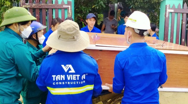 Sạt lở bờ sông Vu Gia, di dời khẩn cấp nhiều hộ dân