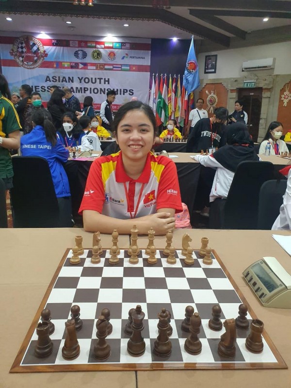 Nữ sinh lớp 11 lập thành tích xuất sắc ở giải cờ vua trẻ châu Á