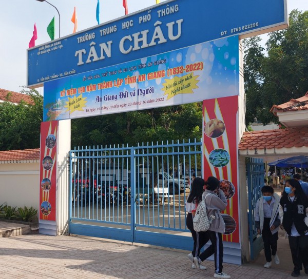 Trường THPT quyết lùi giờ vào học xuống 7 giờ 30 và lý do xúc động