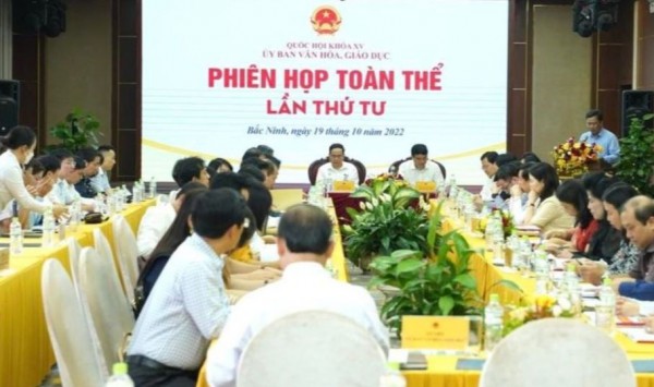 Bộ trưởng Nguyễn Kim Sơn: 