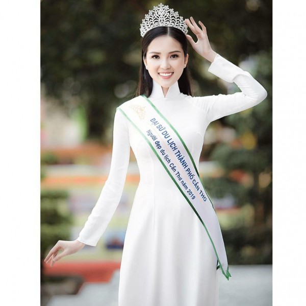 Những nữ giảng viên xinh như mộng gây 