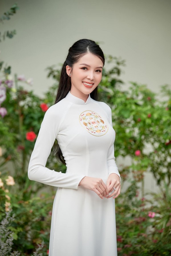 Những nữ giảng viên xinh như mộng gây 