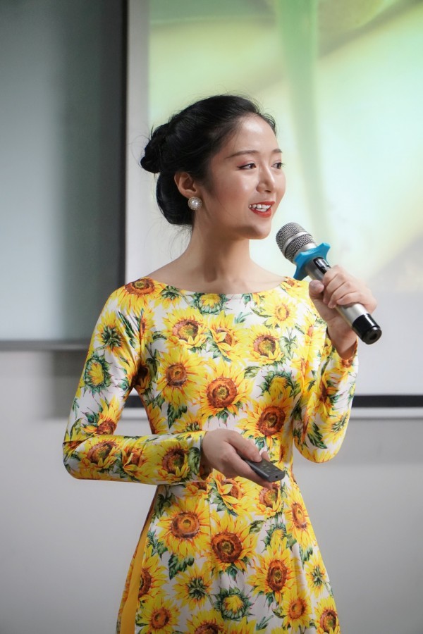 Những nữ giảng viên xinh như mộng gây 