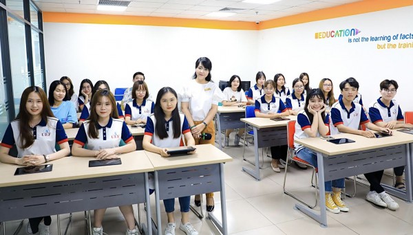 Những nữ giảng viên xinh như mộng gây 