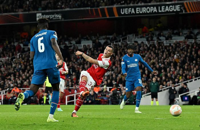 Xhaka tỏa sáng, Arsenal giành vé sớm vào vòng knock-out Europa League