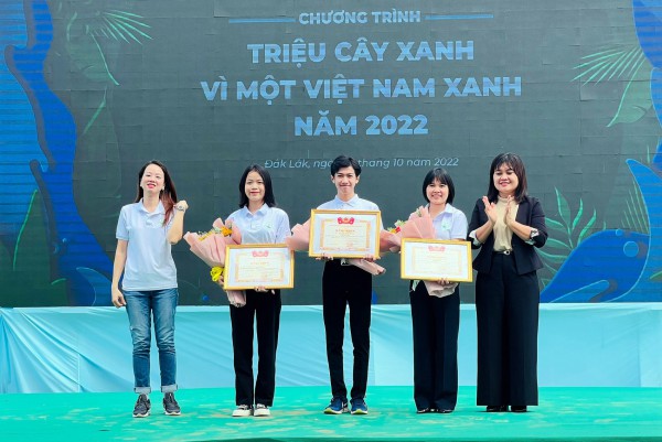 Trung ương Đoàn TNCS tham gia trồng mới 101.000 cây xanh rừng đầu nguồn