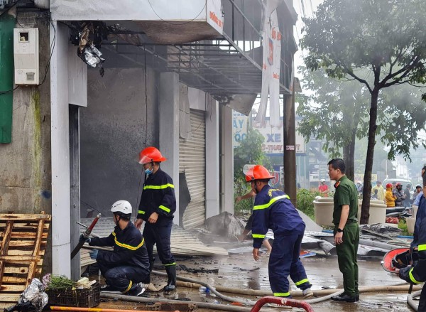 Đắk Lắk: Cháy lớn tại một kho kinh doanh đồ nhựa
