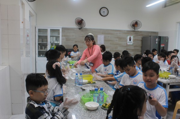 Nhà bếp đặc biệt trong trường học TP.HCM